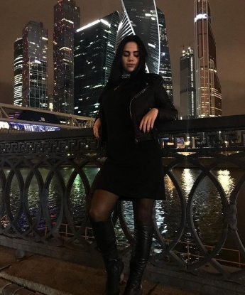 Сладкая и игривая блондиночка приглашает в гости на незабываемый отдых. Готова исполнить твои фантазии и подарить море наслаждения. Звони и мы воплотим все твои мечты в реальность! 1850, 23 года